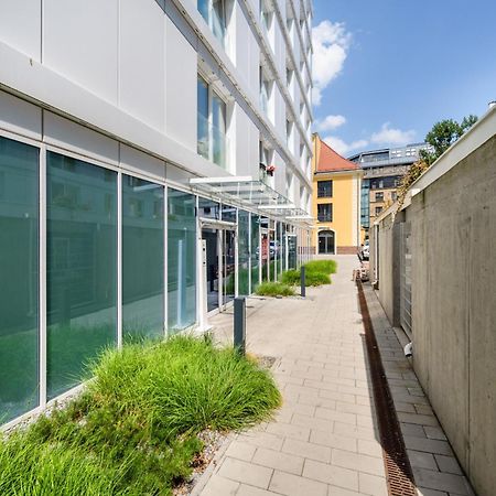 Elegant Apartment With Balcony By The Oder River In Wroclaw By Renters Prestige Exterior foto